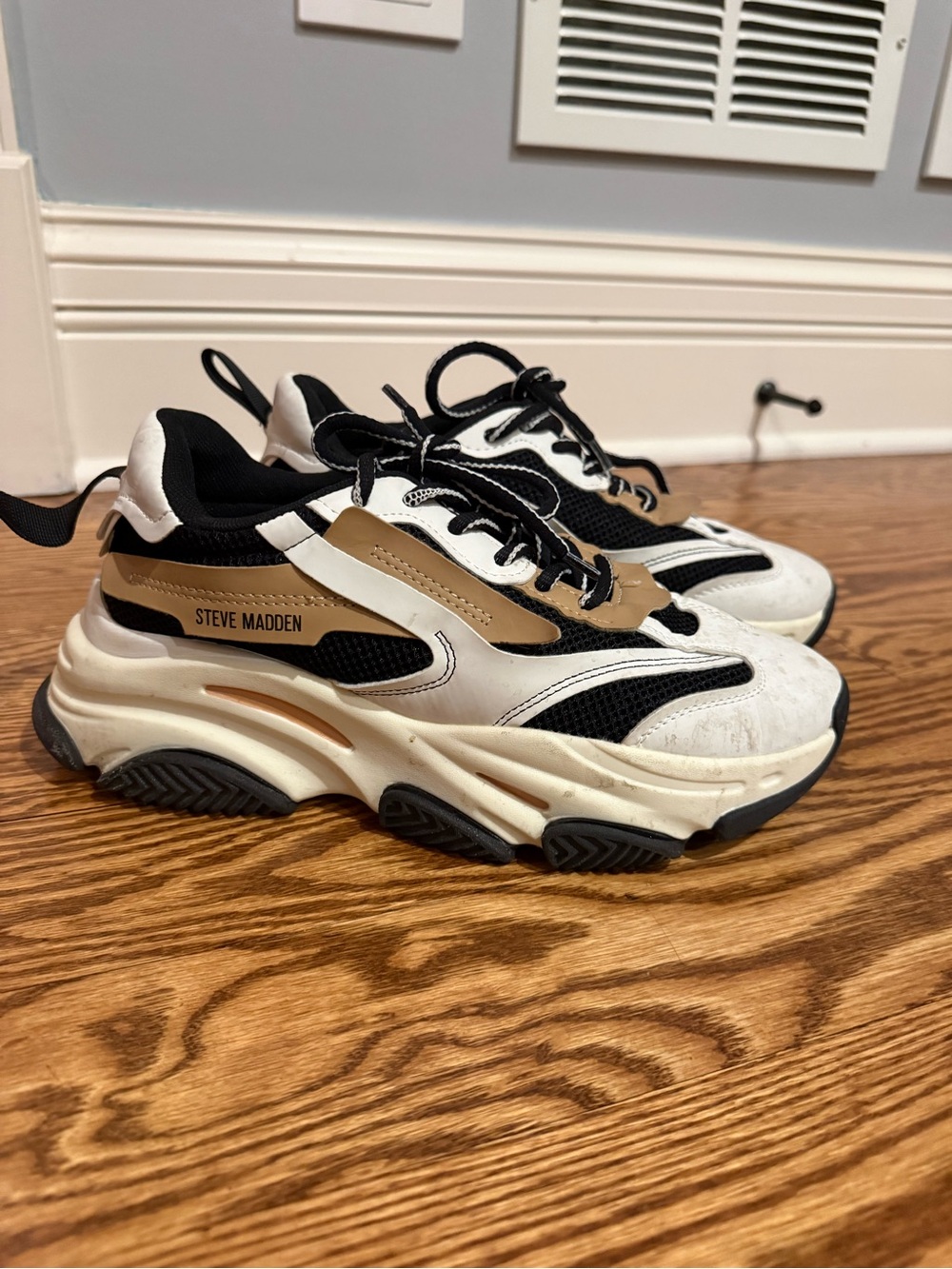 Steve Madden White, Black & Tan Platform Sneakers